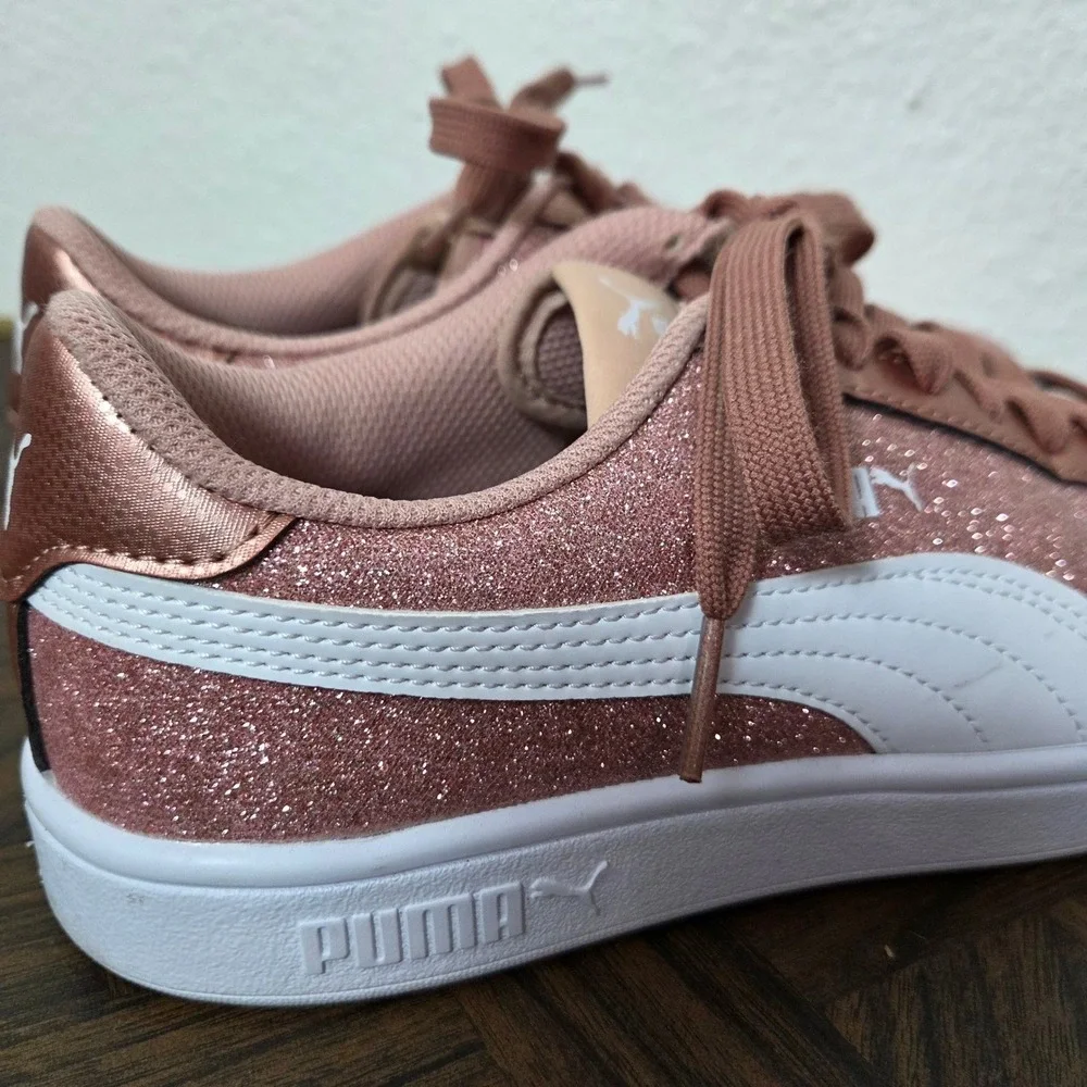 Puma Rose Gold & White Sparkle Sneakers Kids size 6‎